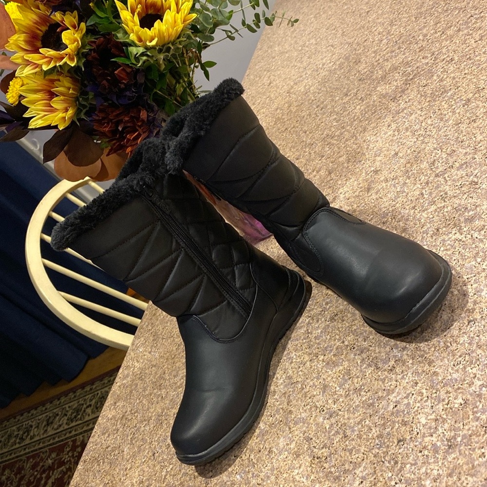 Totes Black Winter Quilted Snow Faux Fur Lined Boots 6W Edgen